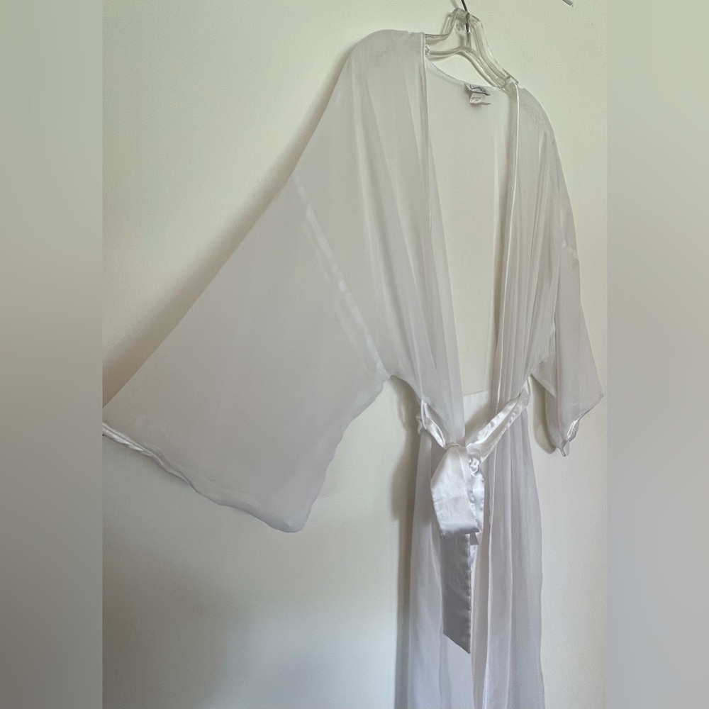 Linda Bis vintage Elegant White Sheer Robe satin wedding sexy bachelorette party - Picture 5 of 8